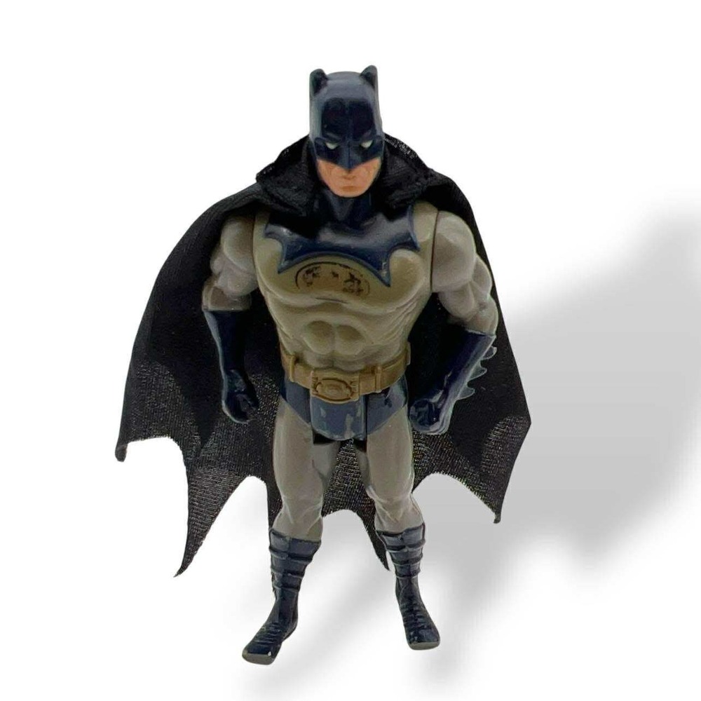 DC‎ Comics Batman Action Figure Vintage 1990s Gray Blue Suit Cloth Cape - Picture 2 of 12